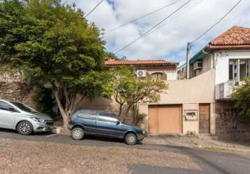 Sobrado de esquina com possibilidade para comercial e residencial.&lt;br&gt;excelente localização.&lt;br&gt;vamos visitar?&lt;br&gt;aguardo sua ligação.