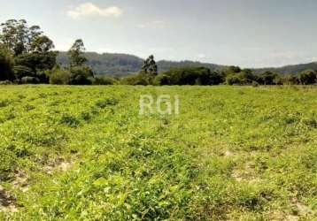 Área rural na região do lami, bairro extrema com  2,0 ha em terreno plano, possui  área para plantio e nos fundos possui um açude com mata nativa terminando no arroio da divisa. localizado a menos de 