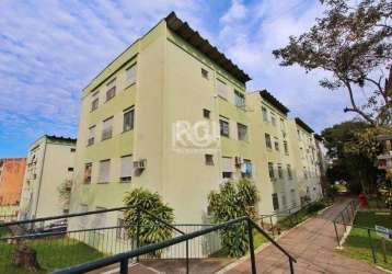 Apartamento todo reformado no 4° andar de 02 dormitórios, com 01 banheiro, cozinha separada da sala de estar, área de serviço, estacionamento com 01 vaga de garagem rotativa no bairro jardim vila nova