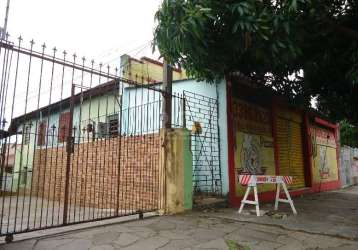 Loja comercial na frente e casa nos fundos localizada no bairro jardim itu sabara com área de 150m². imóvel com área de lazer, cozinha, 02 dormitórios, sala de estar/jantar, banheiro social e pisos em