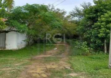 Terreno com 10 metros de frente por 100 metros de fundos, totalizando 1000 metros quadrados. &lt;br&gt;terreno plano, pronto para construção, próprio para construtores!