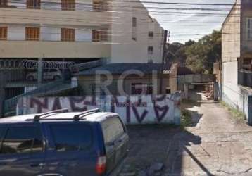 Atenção investidor -  terreno plano ótimo para construção, tanto residencial ou comercial no bairro medianeira, proximo a avenidas como carlos barbosa e avenida oscar pereira, medindo 12x70.&lt;br&gt;