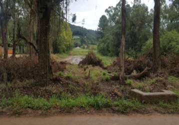 Maravilhosa área de um hectar  e meio no bairro lami, zona sul de porto alegre. pronto para construir. agende já sua visita e venha conferir!