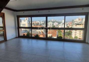 Linda cobertura no bairro menino deus em porto alegre, com 249m² de área privativa distribuídos em 3 quartos , sendo um suíte com sacada, banheiro social, sala para 2 ambientes, cozinha com móveis pla