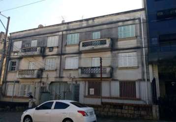 Lindo apartamento no bairro são joão, com  110m² privativos, 3 dormitórios, sala grande, cozinha espaçosa, banheiro amplo com ventilação direta, sacada nos dormitórios,  sala de cozinha com garagem co