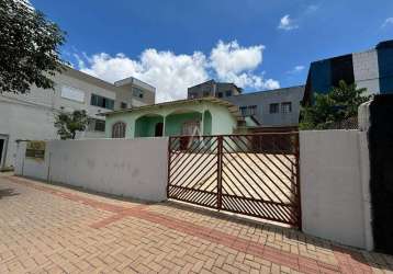 Casa para locação no centro em cascavel