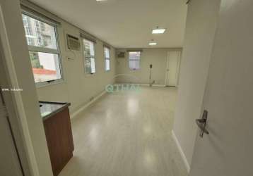 Sala para alugar de 55m², com 02 vagas e 03 banheiros no brooklin paulista.