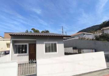 Casa com 3 quartos à venda na rua leoni pamplona, 5561, bela vista, palhoça por r$ 450.000