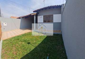 Oportunidade! casa a venda com 3 quartos próxima ao h.u.