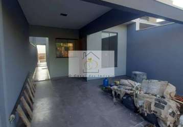 Vende-se casa assobradada no jardim colinas com sacada!!!