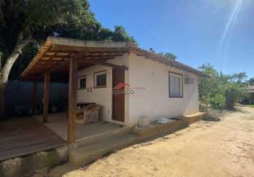 Casa com várias arvores frutíferas com mais duas suítes externas em terreno de 664 m² no bairro são josé