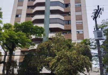 Apartamento no centro com 3 quartos para locação, 116 m²