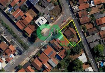 Terreno plano de esquina  a venda no setor garavelo, com uma casa de 03 quartos, próximo avenida união, avenida rio verde, go- 040.