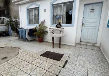 Ampla casa em condomínio fechado no centro de camboriú