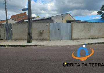 Casa incrível, espaçosa e cheia de potencial para se tornar o lar dos seus sonhos. localizada em um bairro tranquilo e residencial, esta propriedade é