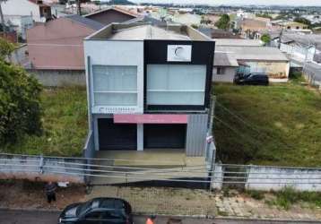 Sobrado 2 salas comerciais,   2 banheiros ,  estacionamento para 3 carros na frente,   sala comercial ,216 mts2  de área construída, terreno 8x16,50 =