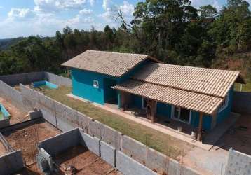 Casa de campo novíssima, à menos de 7 minutos da fernão dias!