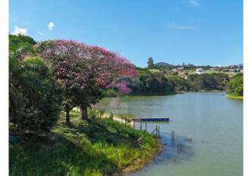 Terreno em condomínio na represa jaguari, com acesso a água (bragança, vargem, joanópolis, piracaia)