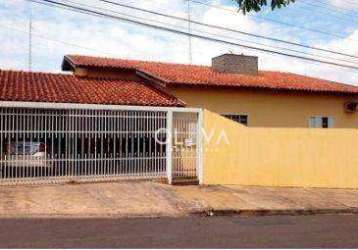 Casa com 2 dormitórios à venda por r$ 450.000,00 - centro - monte aprazível/sp