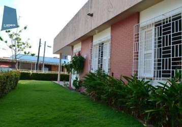 Casa no monte castelo em frente praça