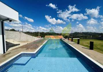 Chácara estilo casa de campo em terra preta: natureza e conforto