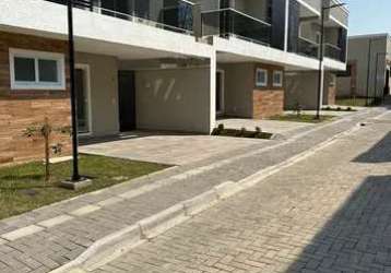 Casa com 3 quartos, 129m², à venda em curitiba, uberaba