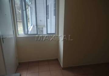 Apartamento de 02 dormitórios,1 banheiro,1 sala e 1 cozinha, 500 metros. sem vaga