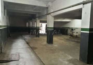 Galpão 640m², 3 salas, 2 banheiros, 10 vagas em rua comercial da casa verde.