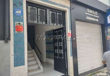 Aluga-se sala comercial de 28m²,  com 1 banheiro, ótima localização no bairro ipiranga