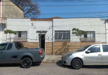 Casa térrea em santana, com 2 dormitórios, sala, cozinha, banheiro, lavanderia e quintal.