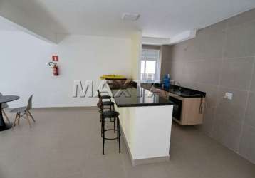 Apartamento novo com dois dormitórios, sala, cozinha americana, banheiro e área de serviço.