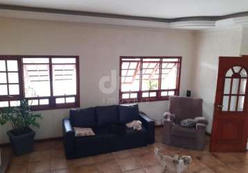 Casa com 3 quartos à venda na rua jaçanã, 403, vila aeroporto, campinas, 227 m2 por r$ 600.000