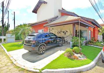 Casa à venda com piscina e 4 quartos em peruíbe, no bairro balneario sambura