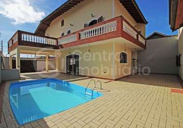 Casa à venda com piscina e 4 quartos em peruíbe, no bairro balneario florida