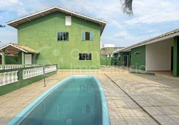 Casa à venda com piscina e 5 quartos em peruíbe, no bairro balneario sambura