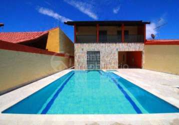 Casa à venda com piscina e 2 quartos em peruíbe, no bairro balneario barra de jangada