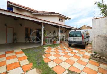 Casa à venda com 4 quartos em peruíbe, no bairro maria h novaes