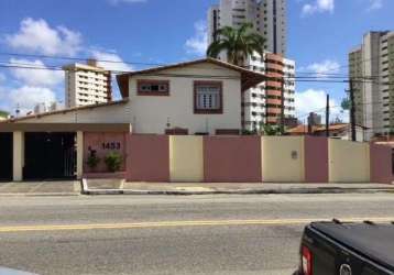 Casa com primeiro andar para venda e locação no bairro de lagoa nova