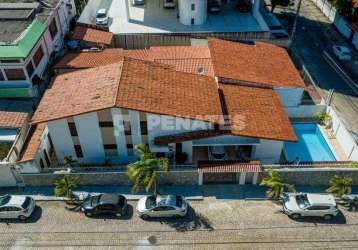 Casa ampla e elegante para locação no bairro tirol com perfil comercial.