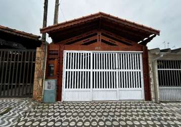 Casa geminada apenas 350 metros da praia!