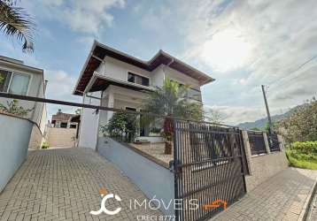 Casa com 3 dormitórios à venda, 270 m² por r$ 1.100.000,00 - bela vista - gaspar/sc