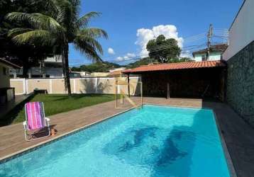 Casa em vila valqueire com 3 quartos e piscina com 240m²