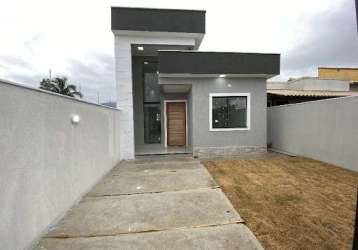 Ótima casa com 2 dormitórios à venda no jardim atlântico central (itaipuaçu) - maricá/rj