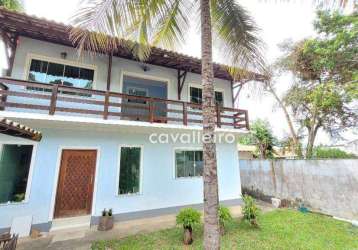 Casa com 3 dormitórios à venda pertinho da lagoa de jacaroá, 210 m² por r$ 580.000 - jacaroá - maricá/rj