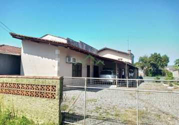 Casa com 3 dormitório, 70m², à venda em balneário barra do sul - costeira