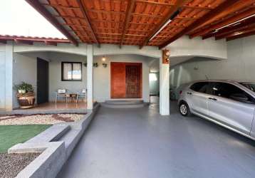 Casa à venda em maringá, borba gato, com 4 quartos, com 193 m²