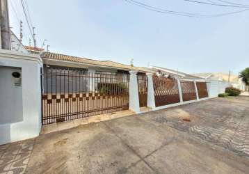 Casa para alugar em maringá, zona 04, com 3 quartos, com 300 m²