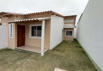 Linda casa, no centro da pedra de guaratiba, perto.do recreio dos bandeirantes