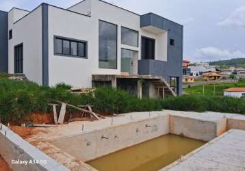 Linda casa em nazare paulista!!!