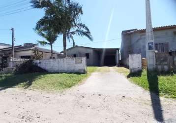 Casa mista à venda no bairro golfinhos – balneário arroio do silva, sc